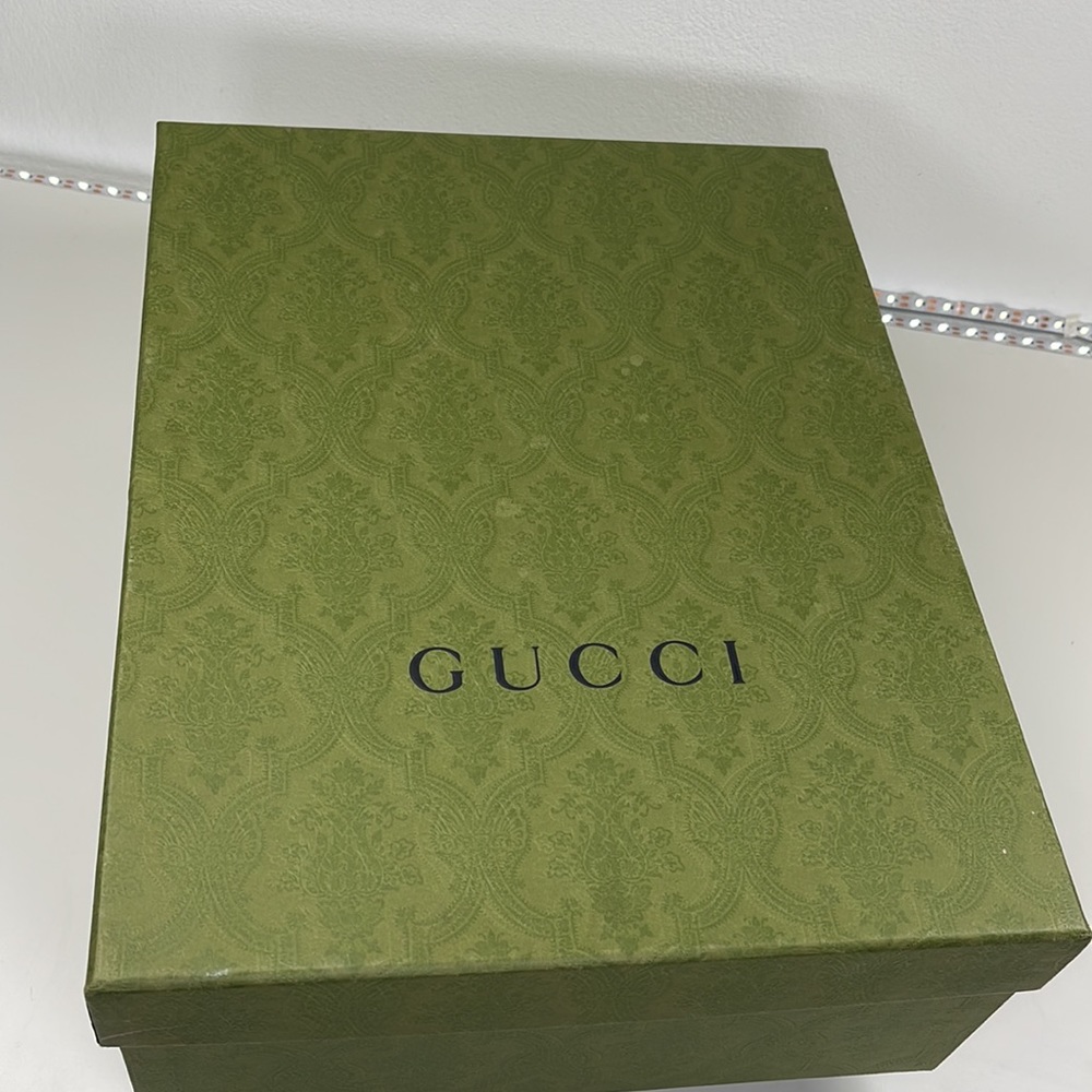 Authentic box empty - image 2